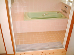 バリアフリー Ｔ様邸浴室介護改修　施工後